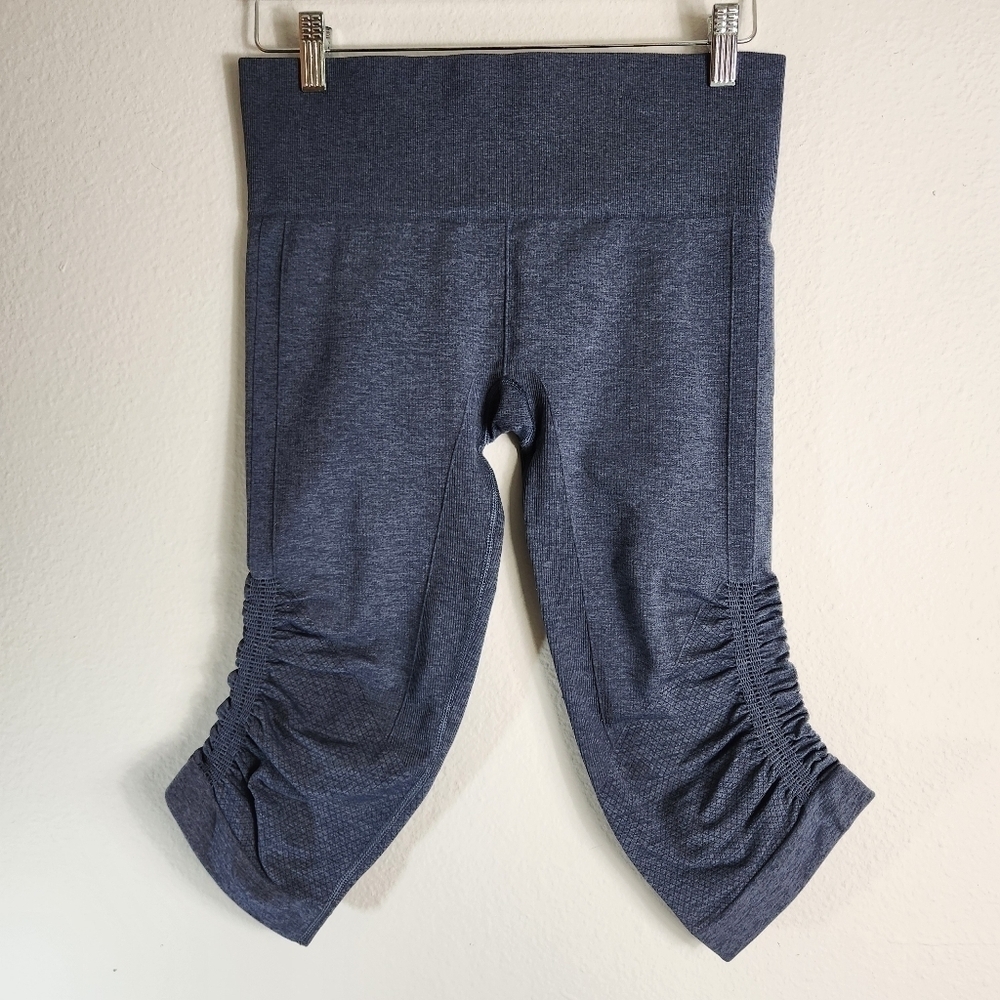 Lululemon In The Flow Crop Heathered Inkwell Legging-Size 8 EUC